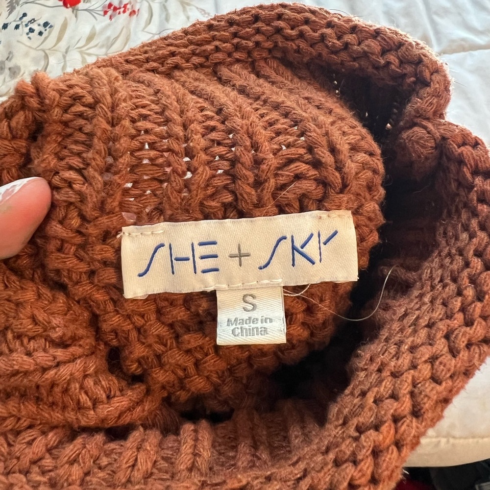 Sweater - Picture 2 of 3